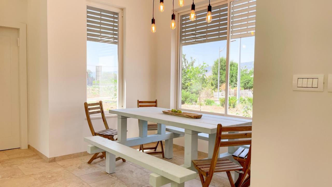 הבית הלבן בכפר בלום Villa Exterior photo