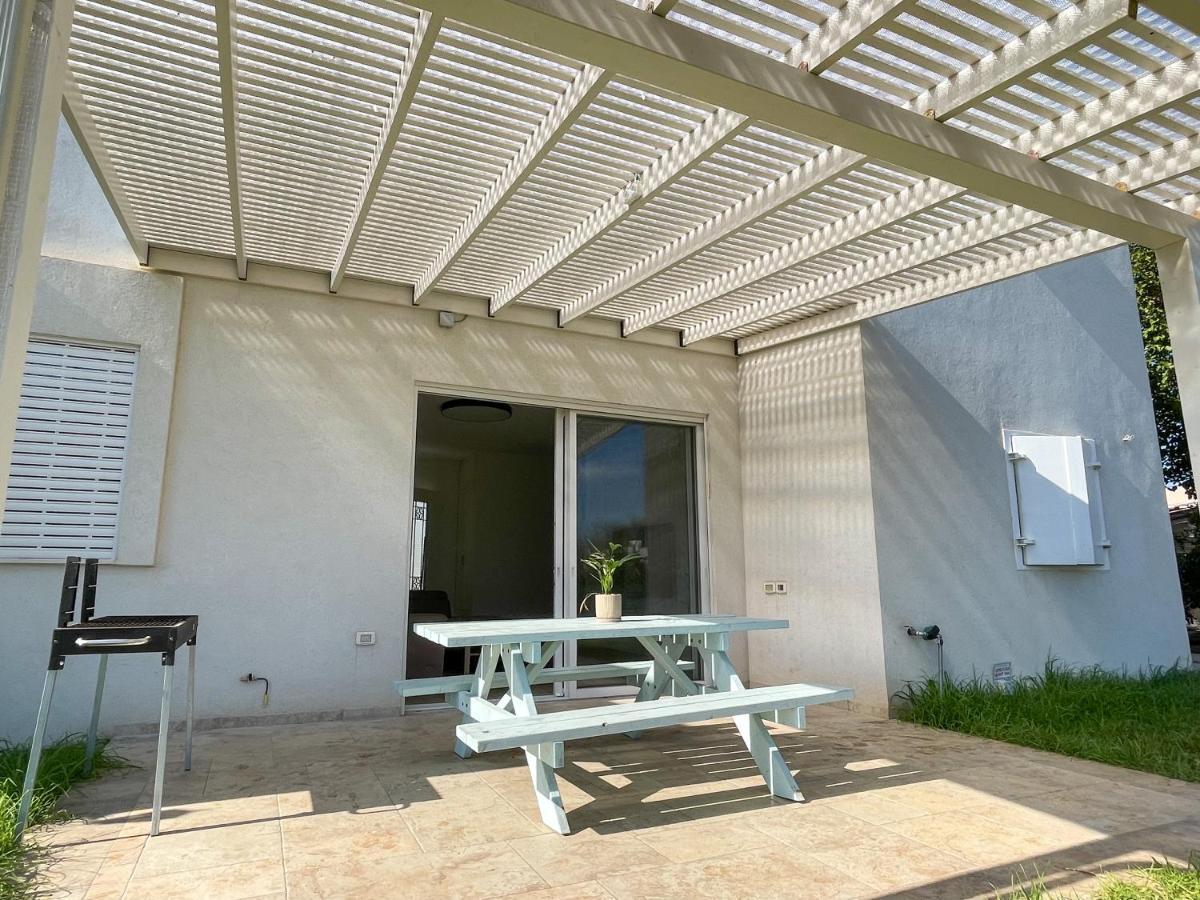 הבית הלבן בכפר בלום Villa Exterior photo